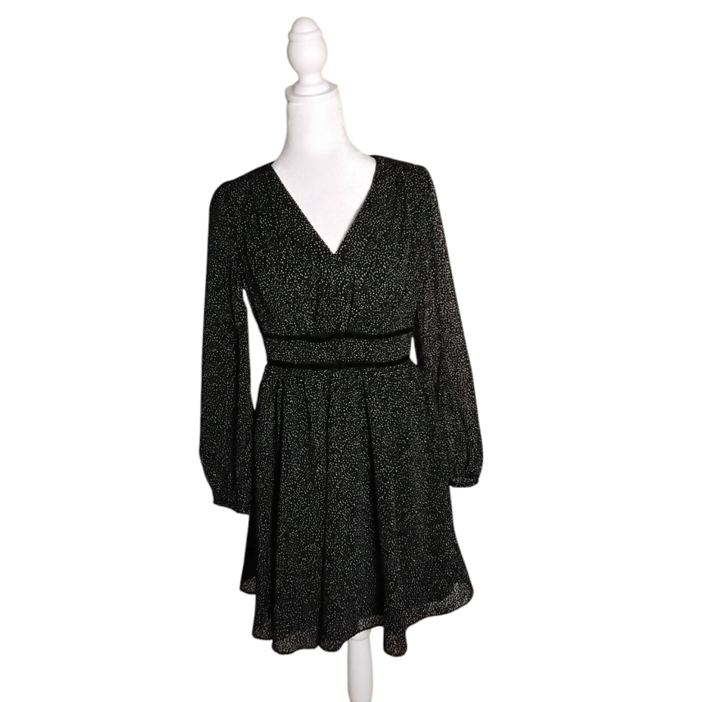 Gal Meets Glam Skylar Women's 2 Black White Long Sleeve V-Neck Mini Dress